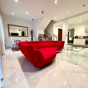 Villa Gurrieri, Roma
